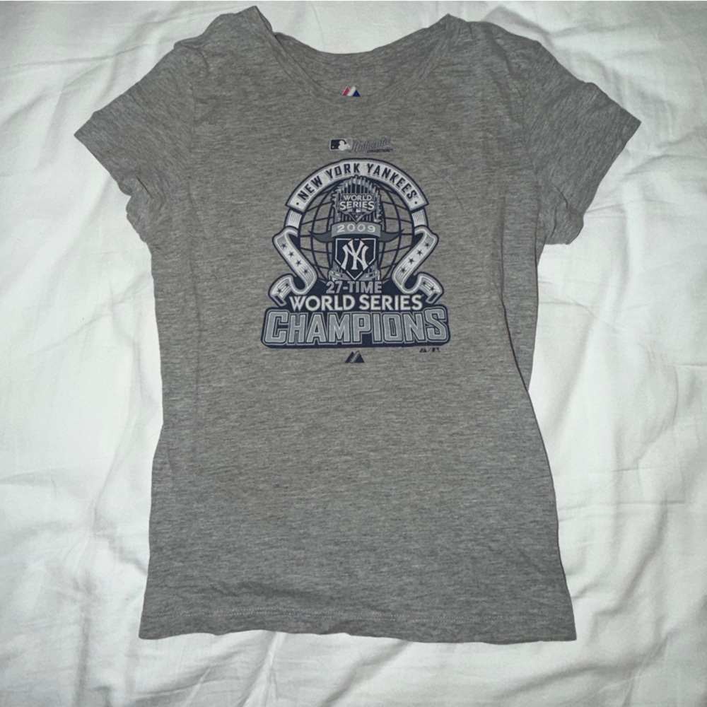 New York Yankees World Series Gray T-Shirt – Perfect Condition